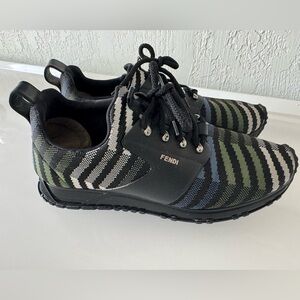 Pre-owner Fendi sneakers 

Multicolor